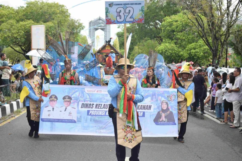 Dislutkan Kalteng promosikan ekonomi biru di karnaval budaya FBIM 2026