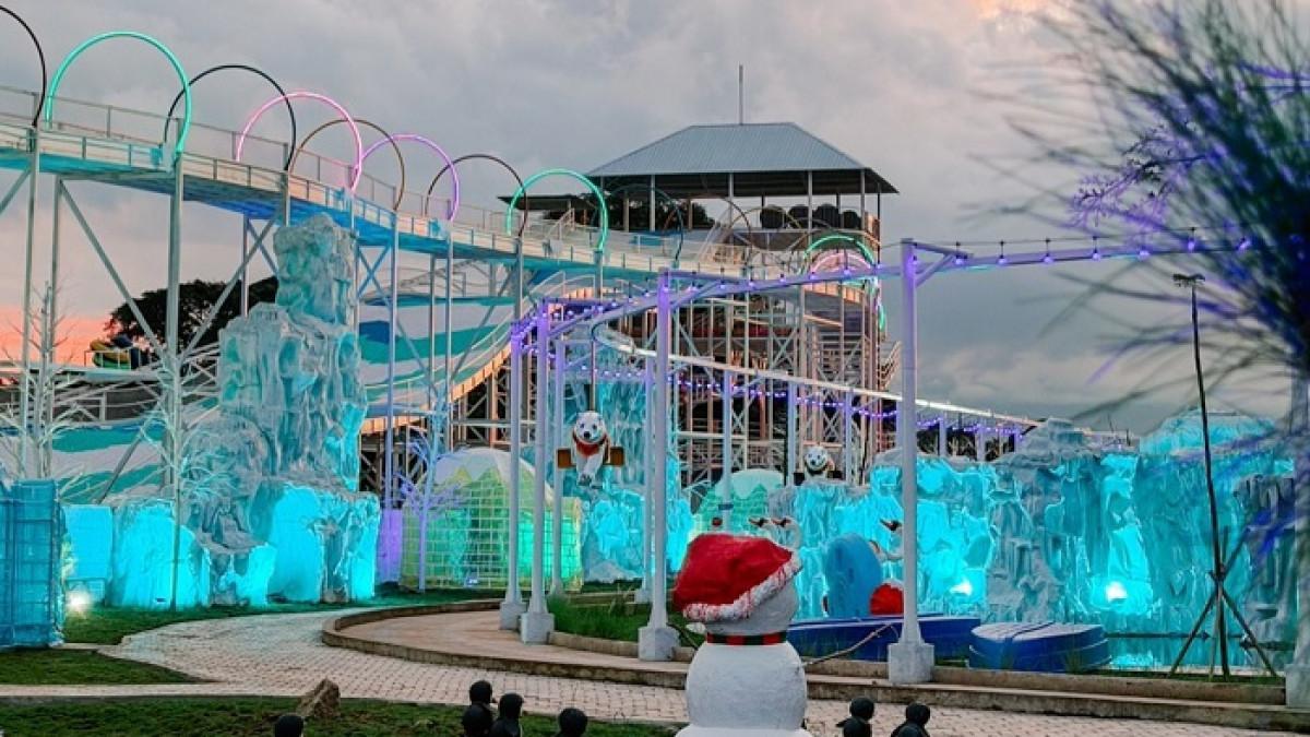 Liburan di Bogor, Jawa Barat Snowville Sentul punya area salju dan promo ultah menarik